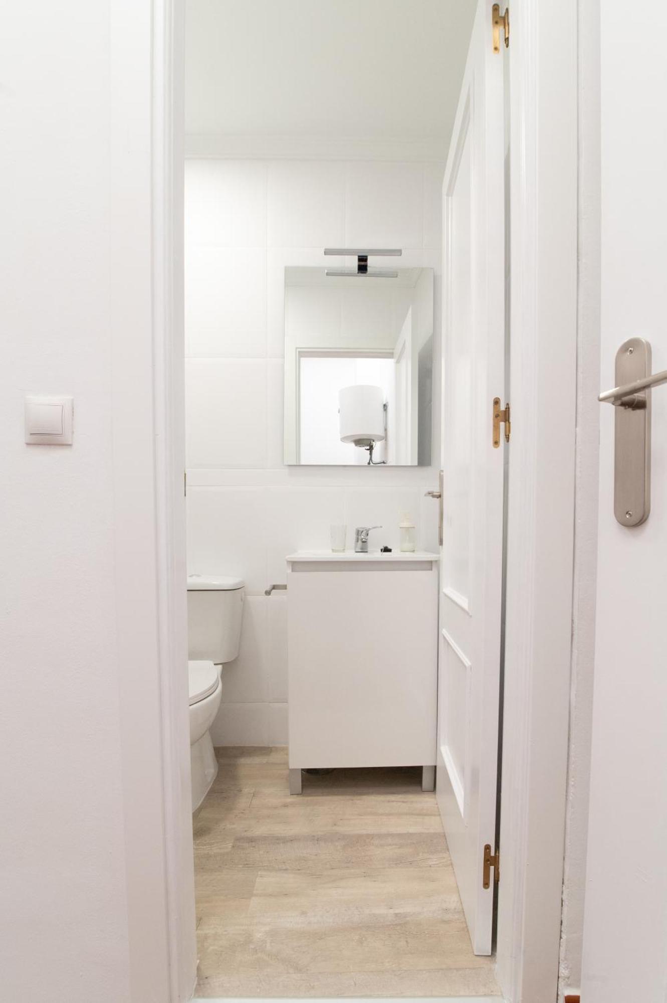 Acogedor Apartamento En Malaga Playa Bagian luar foto